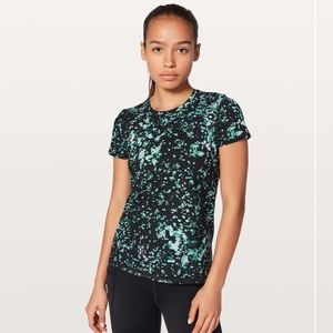 Lululemon into the sun tee